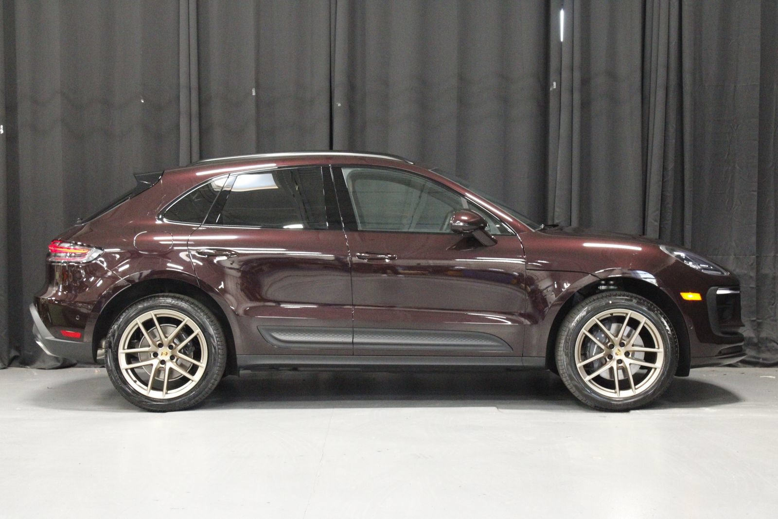 New 2026 Porsche Macan AWD/4WD image 8