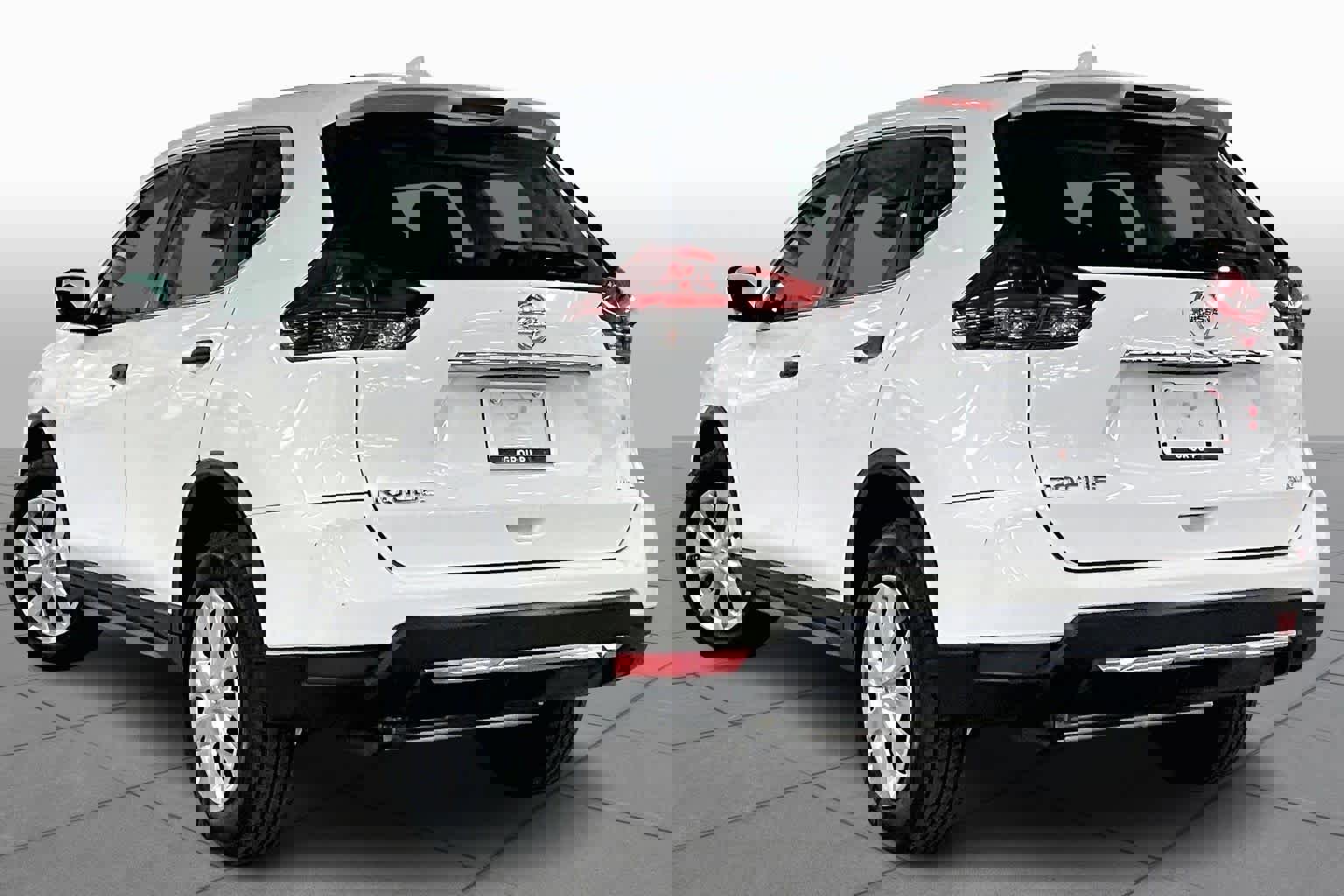 Used 2019 Nissan Rogue S image 34