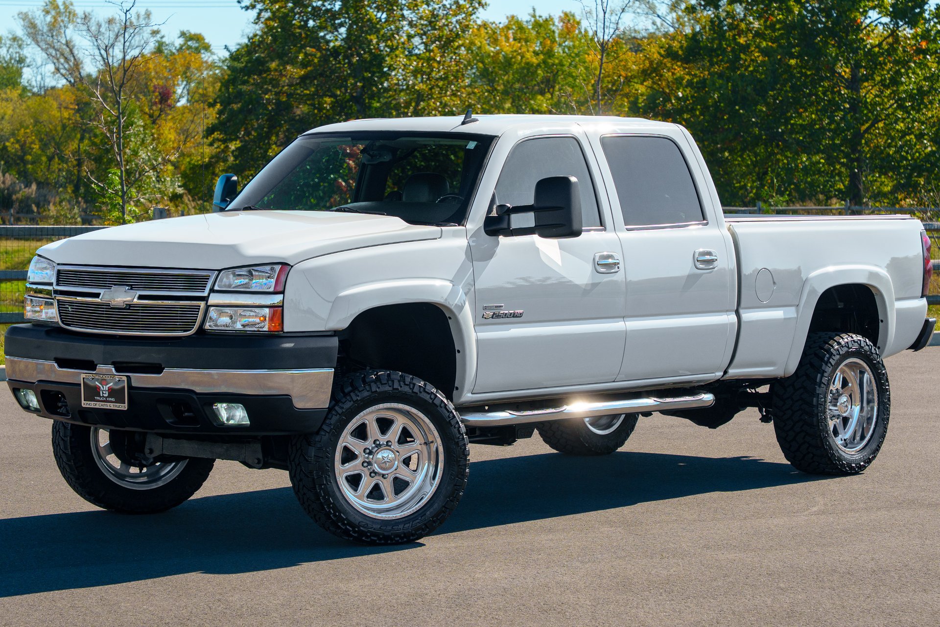 Used 2007 Chevrolet Silverado 2500 LT w/ Heavy-Duty Power Package AWD/4WD image 2