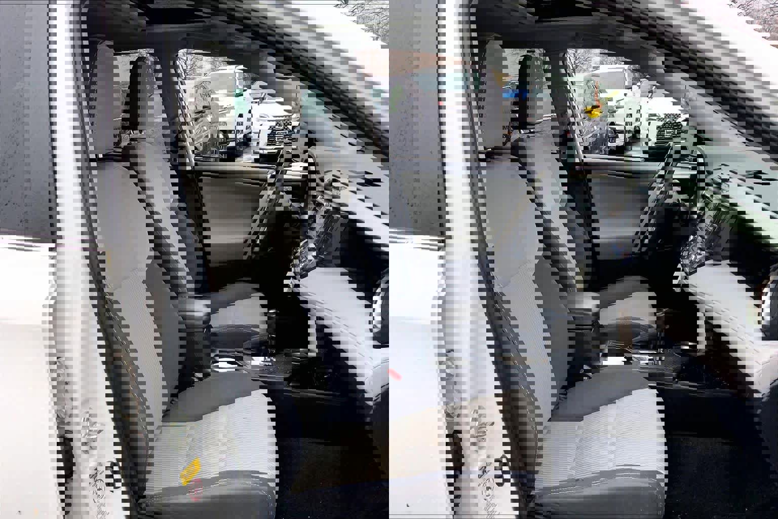 Used 2015 Toyota RAV4 XLE image 9