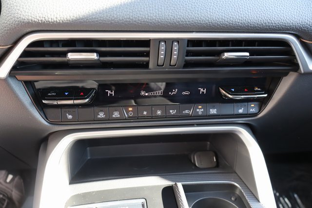 Used 2024 MAZDA CX-90 Plug-In Hybrid w/ Premium Pkg image 40