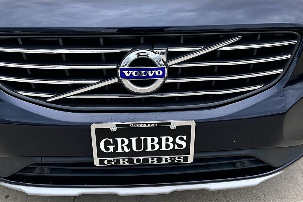 Used 2017 Volvo XC60 T5 Inscription w/ Preferred Option Package FWD image 28