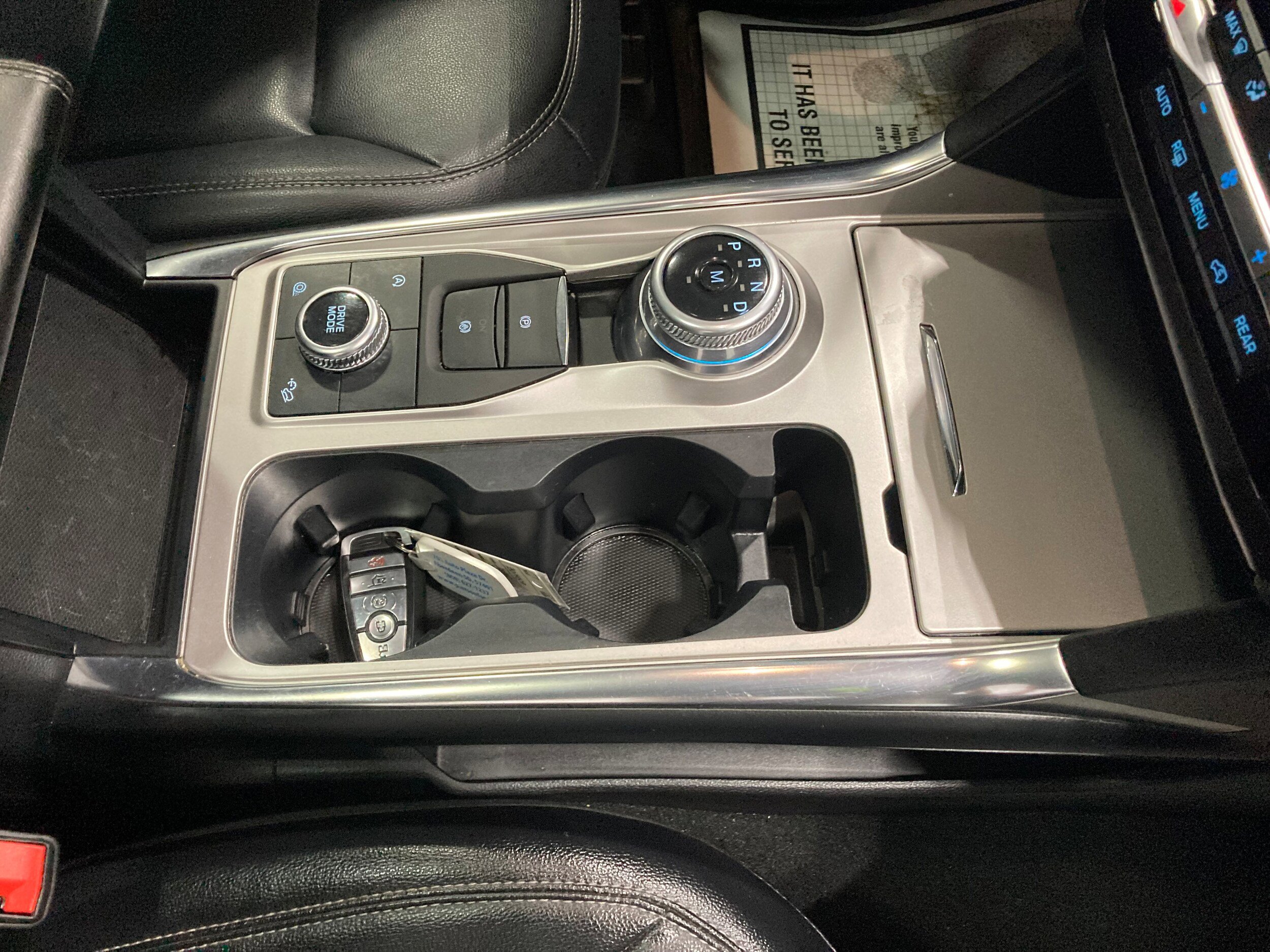 Used 2020 Ford Explorer XLT w/ Equipment Group 202A AWD/4WD image 5