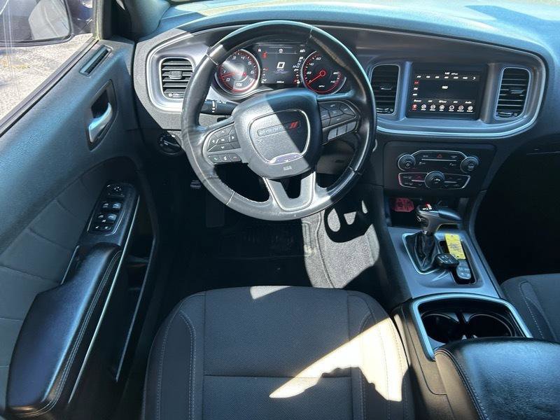 Used 2019 Dodge Charger SXT image 9
