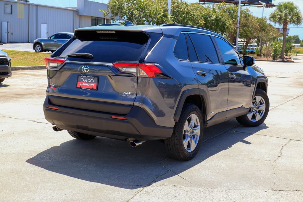 Used 2025 Toyota RAV4 XLE AWD/4WD image 3