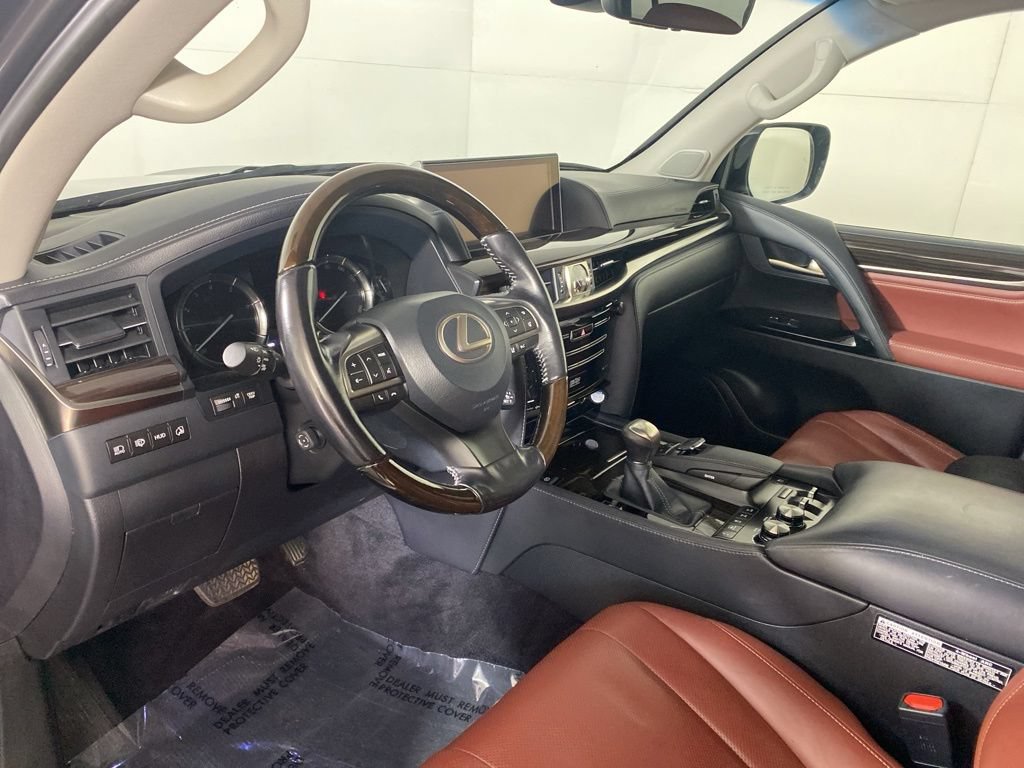 Used 2018 Lexus LX 570 4WD w/ Luxury Package image 11
