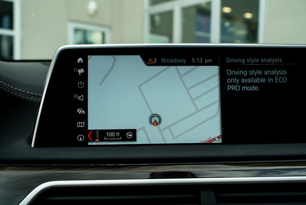 Used 2018 BMW 740i RWD image 29