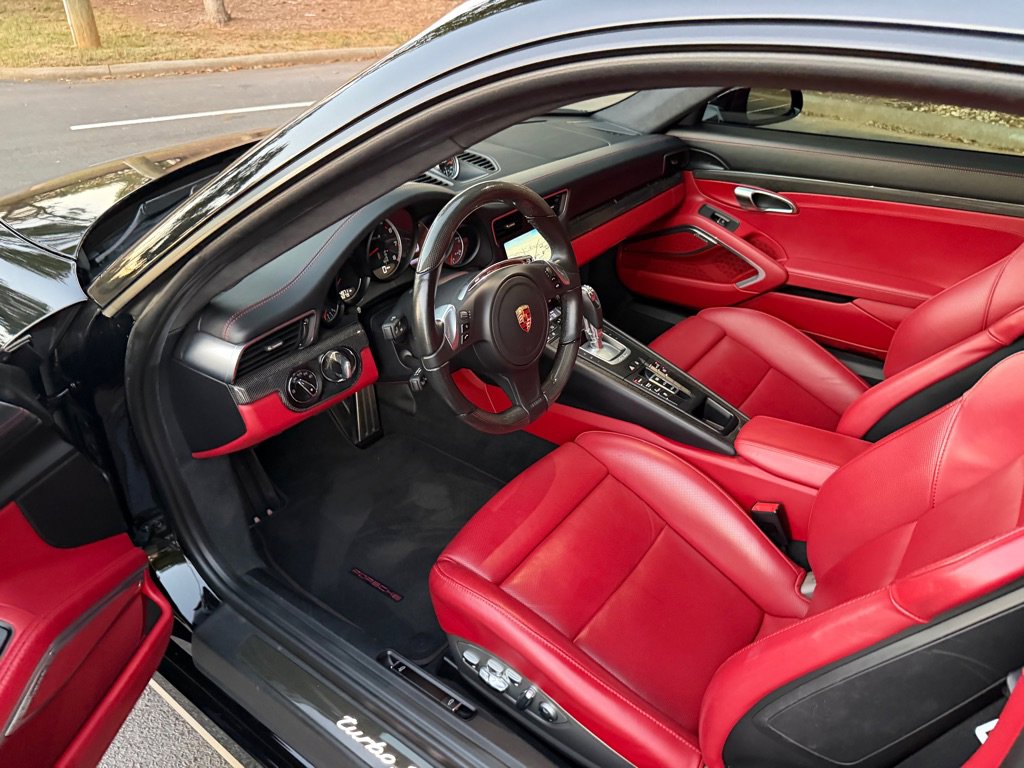 Used 2015 Porsche 911 Turbo S image 23