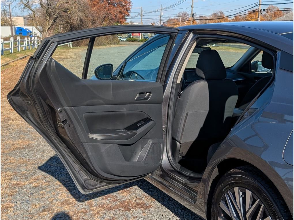 Used 2023 Nissan Altima 2.5 SV image 10