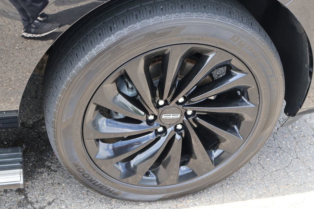 Used 2021 Lincoln Navigator L Reserve AWD/4WD image 32
