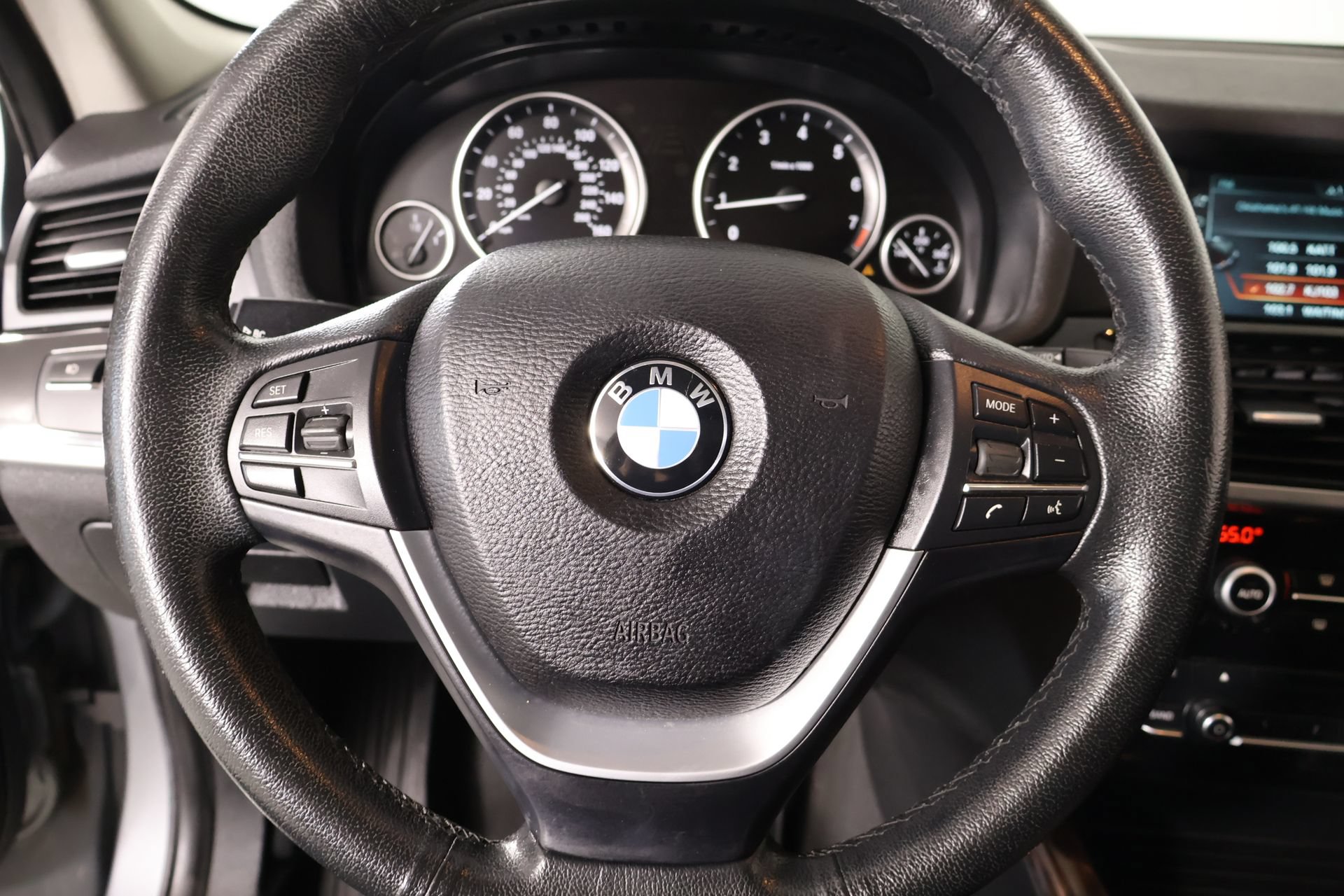 Used 2017 BMW X3 xDrive28i AWD/4WD image 3