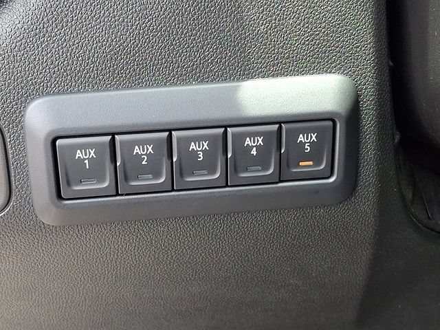 Used 2023 GMC Sierra 3500 Pro w/ Convenience Package RWD image 16