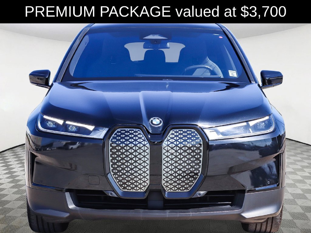 Used 2024 BMW iX xDrive50 w/ Premium Package AWD/4WD image 2