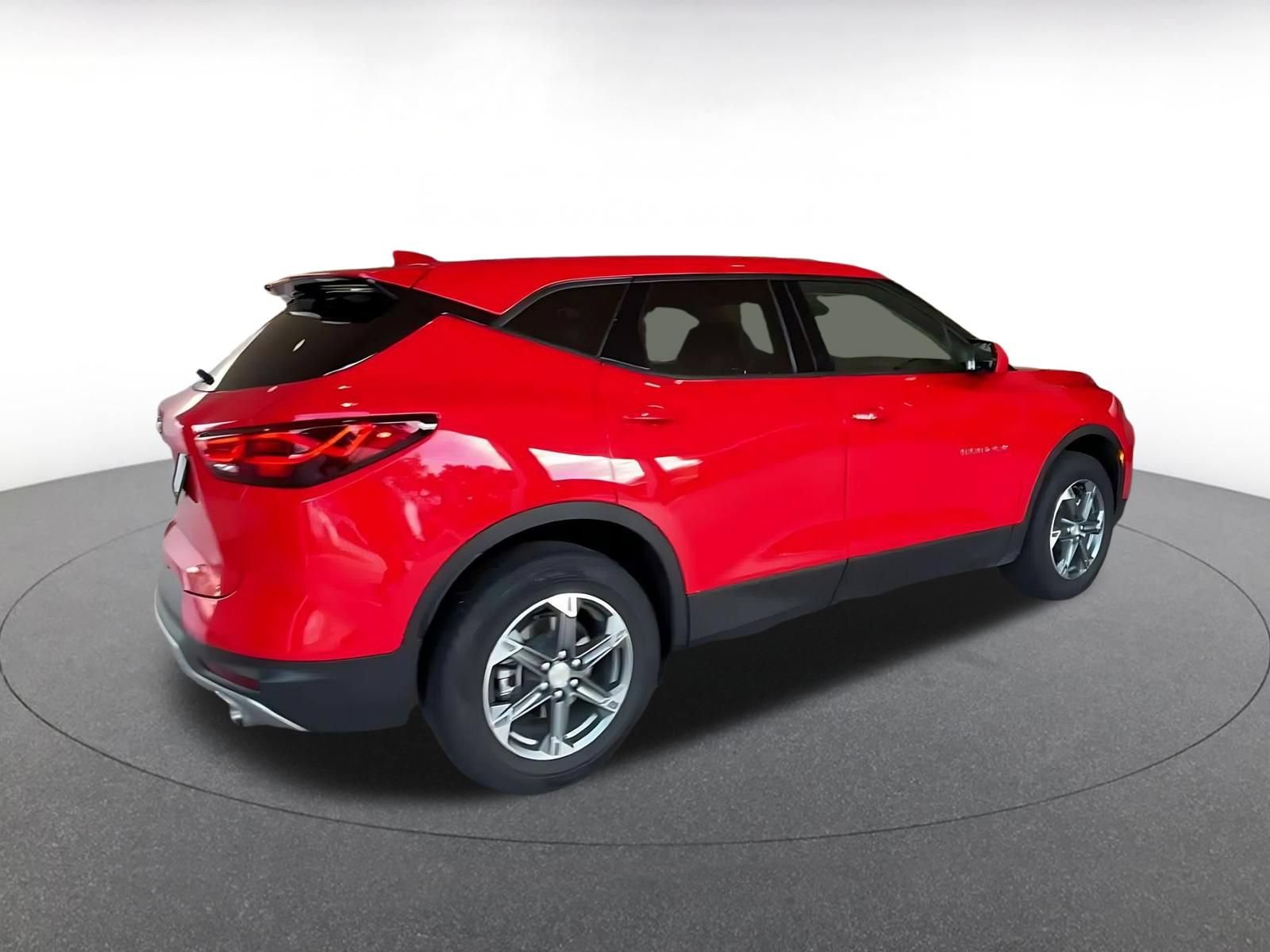 Used 2025 Chevrolet Blazer LT FWD image 12