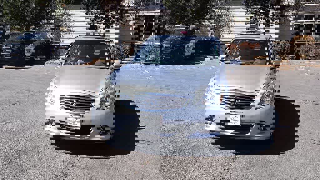 Used 2010 INFINITI G37 Journey w/ Premium Pkg image 4