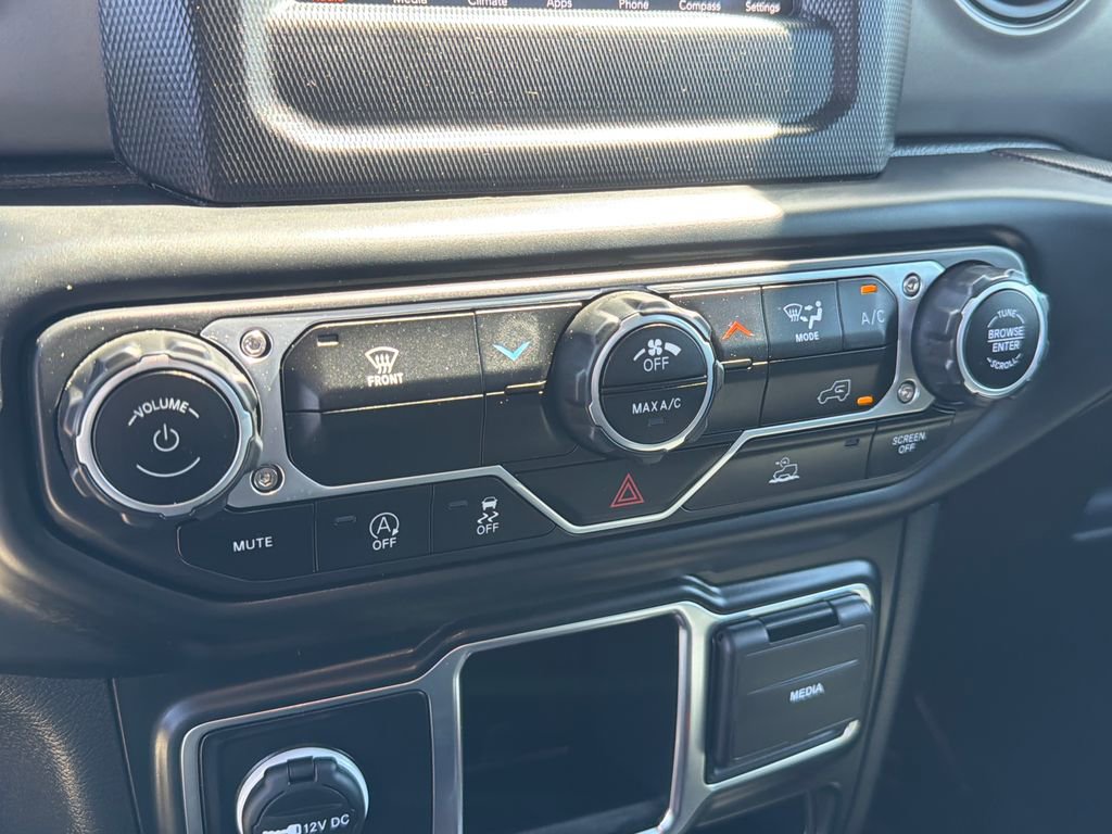 Used 2022 Jeep Gladiator Sport w/ Trailer Tow Package AWD/4WD image 28