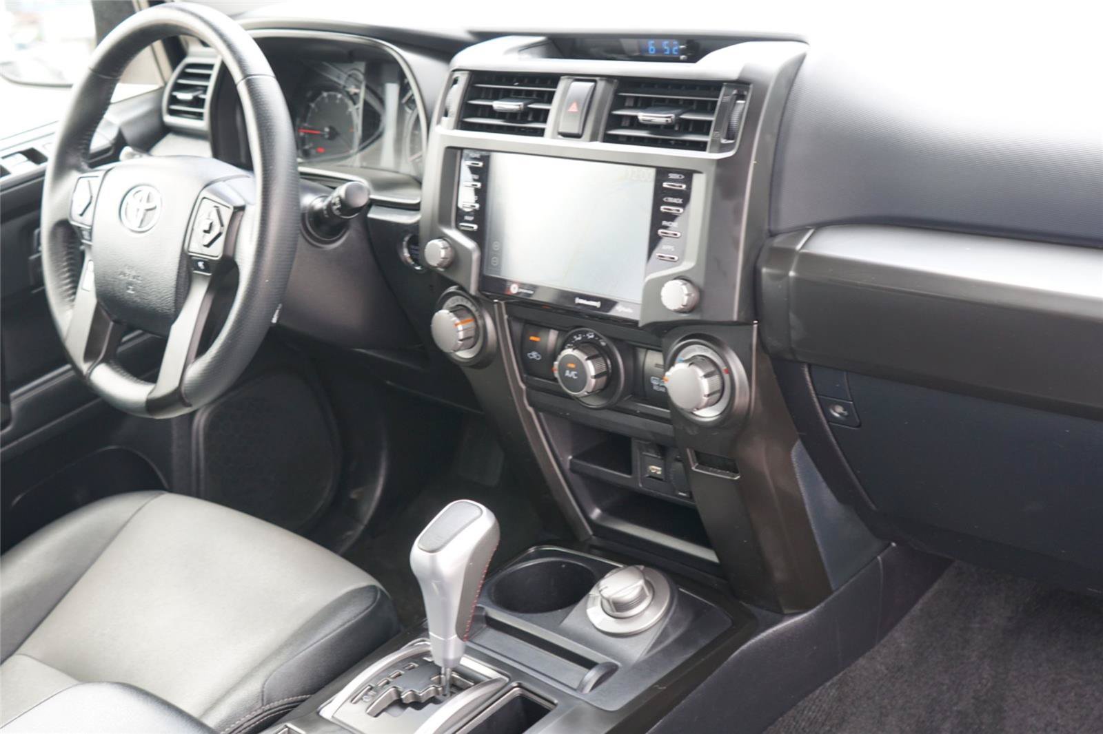 Used 2020 Toyota 4Runner SR5 Premium AWD/4WD image 29