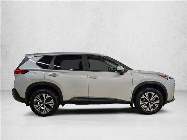 Used 2023 Nissan Rogue SV image 4
