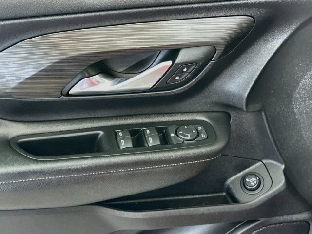 Used 2022 GMC Terrain SLE w/ Driver Convenience Package FWD image 23