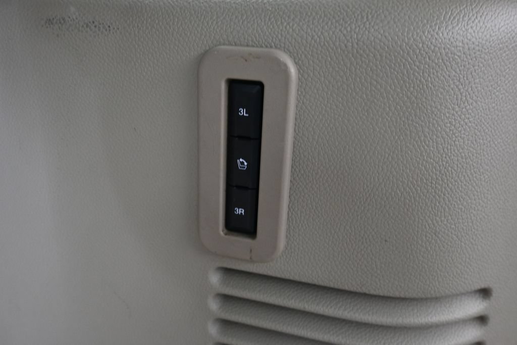 Used 2017 Lincoln Navigator Select AWD/4WD image 33