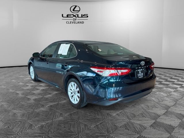Used 2018 Toyota Camry LE FWD image 5