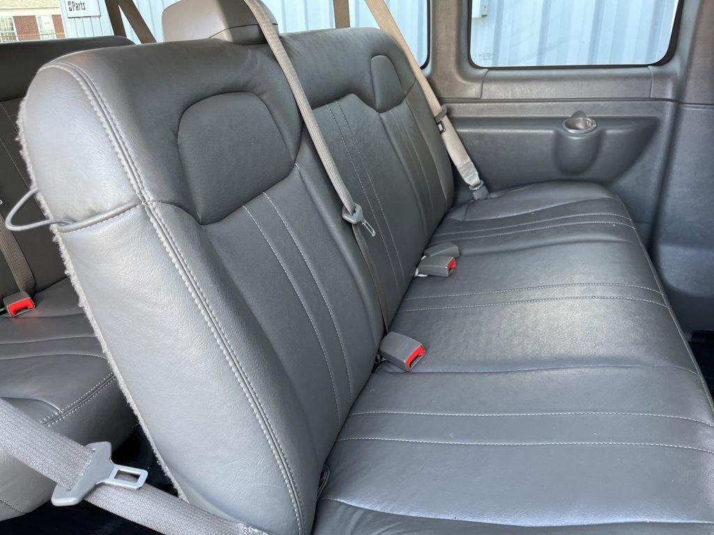 Used 2016 Chevrolet Express 2500 LS image 32