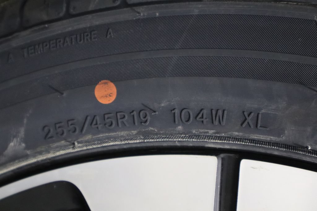 Used 2023 Volvo XC40 Recharge Plus AWD/4WD image 40