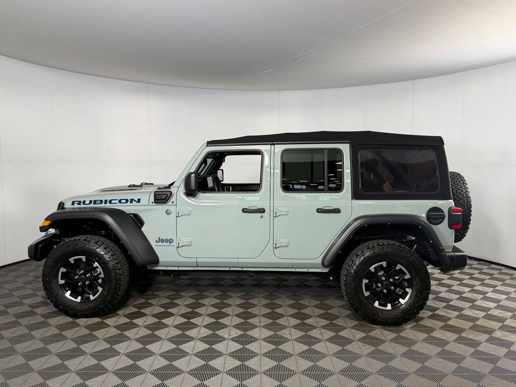 Used 2024 Jeep Wrangler Unlimited Rubicon 4xe AWD/4WD image 11