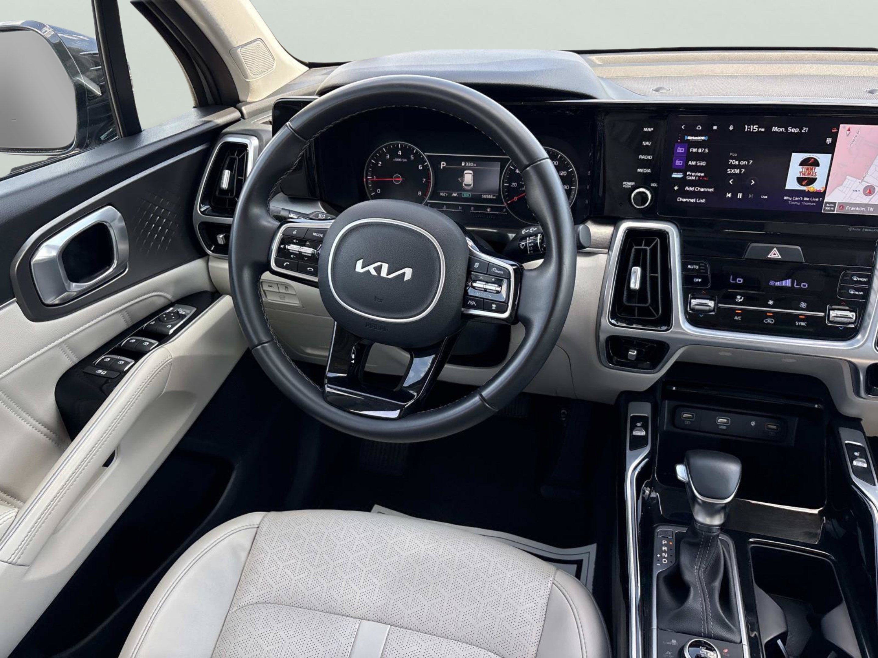 Used 2022 Kia Sorento SX AWD/4WD image 13