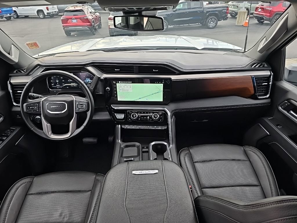 Used 2025 GMC Sierra 3500 Denali image 28