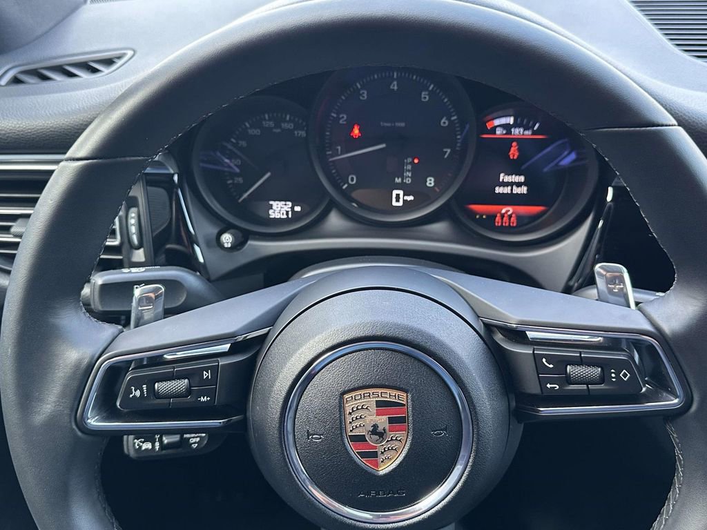 Certified 2025 Porsche Macan image 19