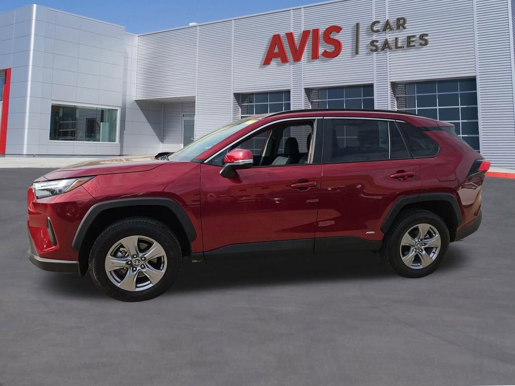 Used 2025 Toyota RAV4 XLE image 2