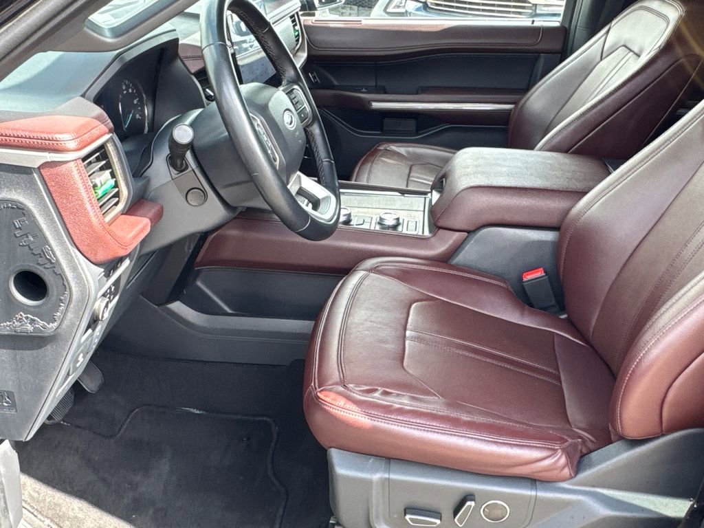 Used 2024 Ford Expedition Max Limited image 9