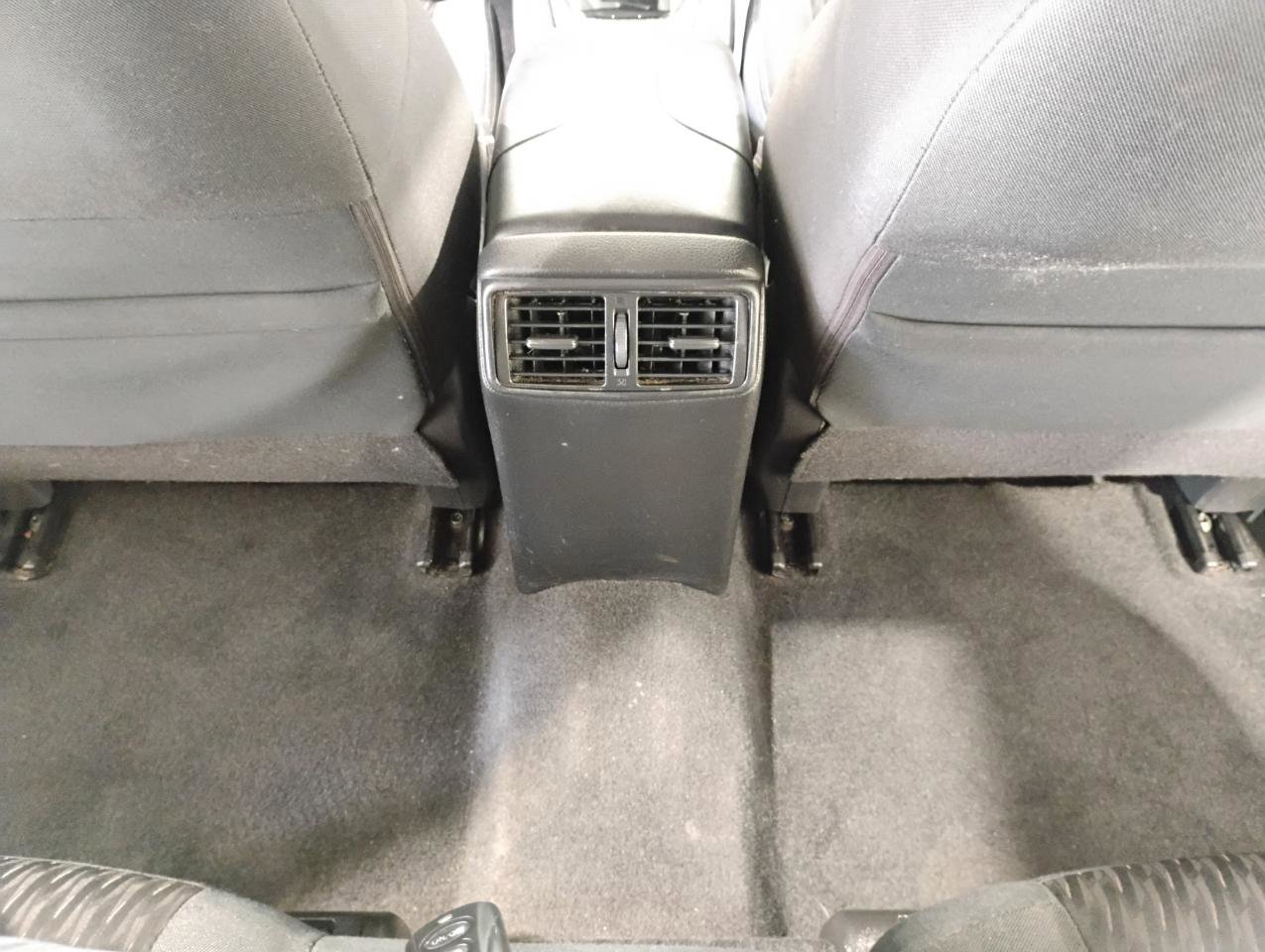 Used 2019 Nissan Rogue SV FWD image 18