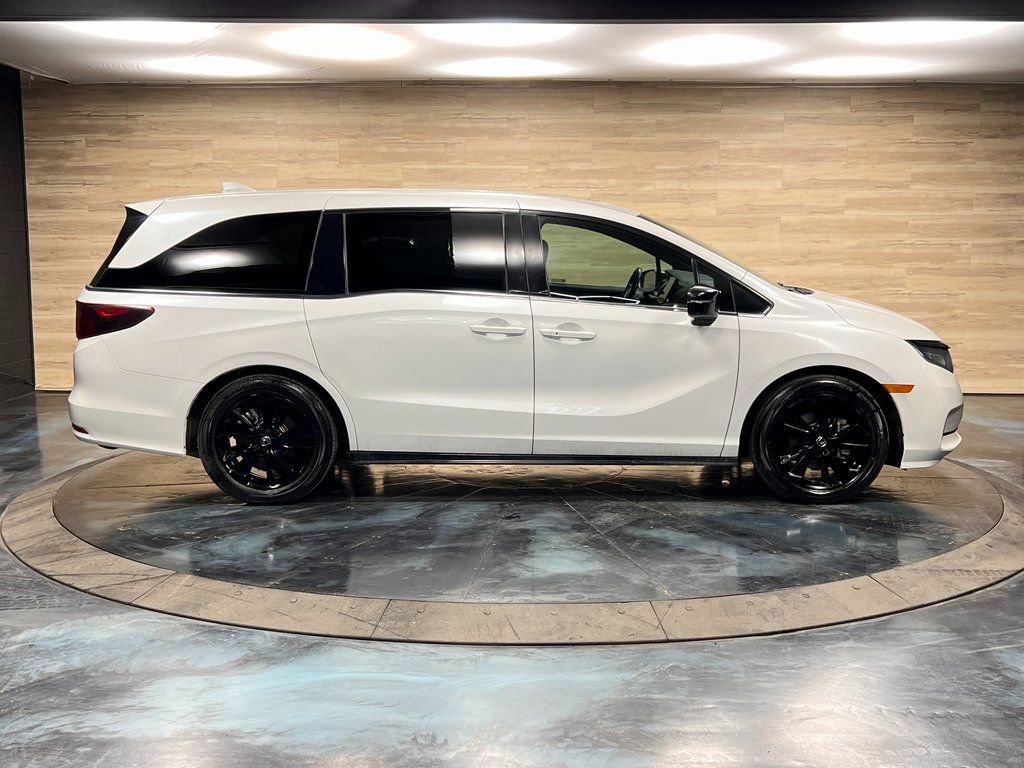 Used 2024 Honda Odyssey Sport image 14