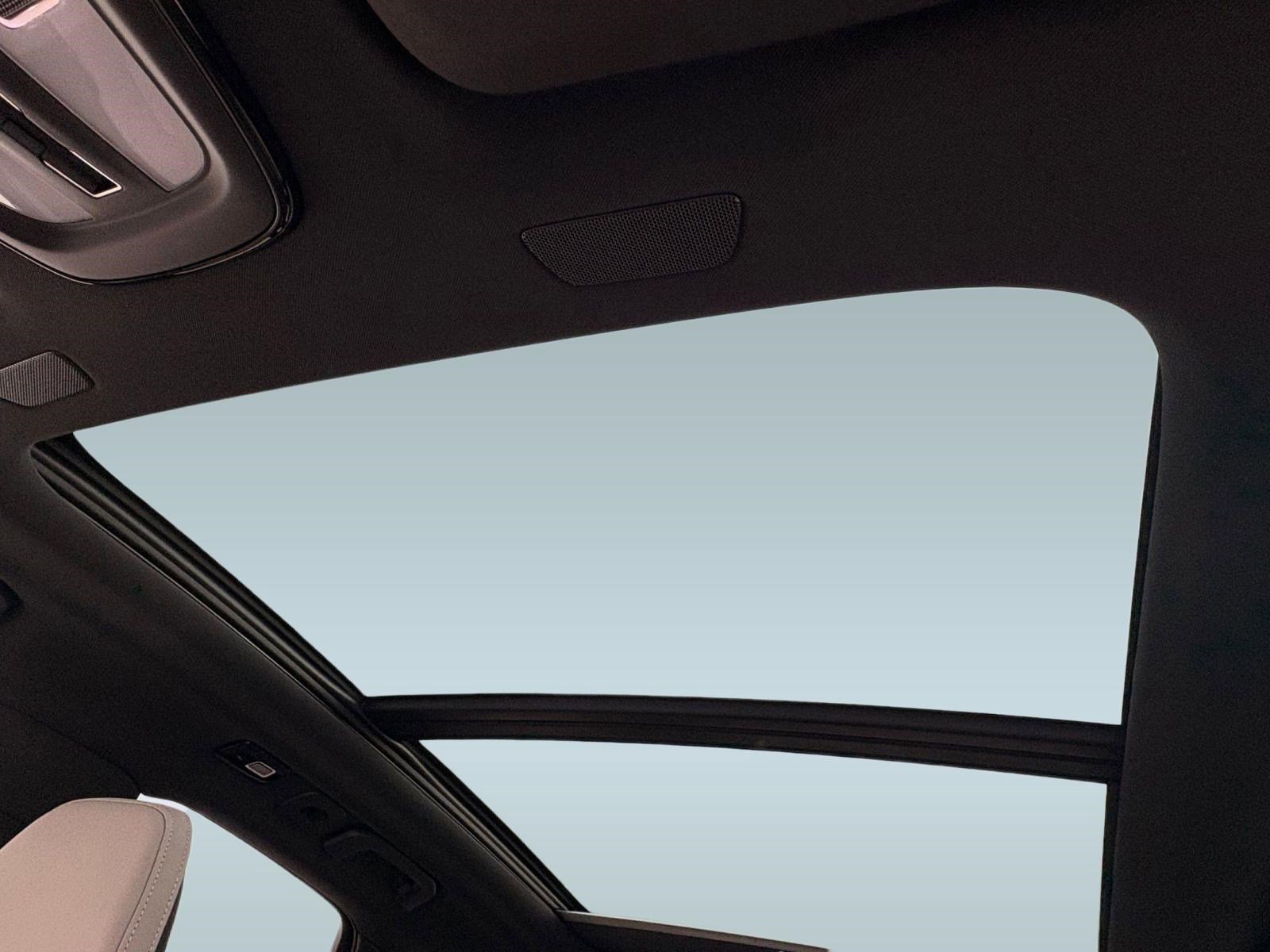 New 2026 Volvo XC60 B5 Core w/ Climate Package image 16