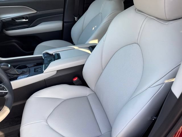 Used 2026 Toyota Grand Highlander XLE FWD image 24