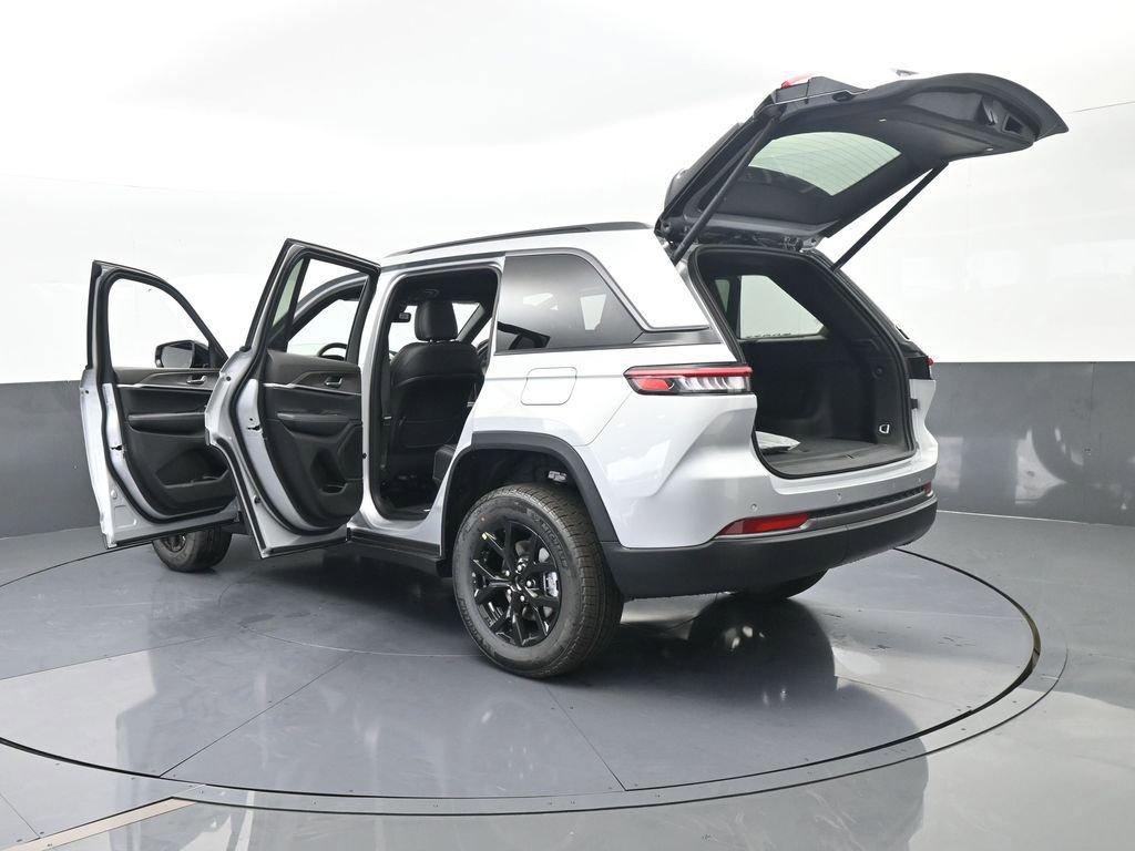 New 2026 Jeep Grand Cherokee Altitude RWD image 59