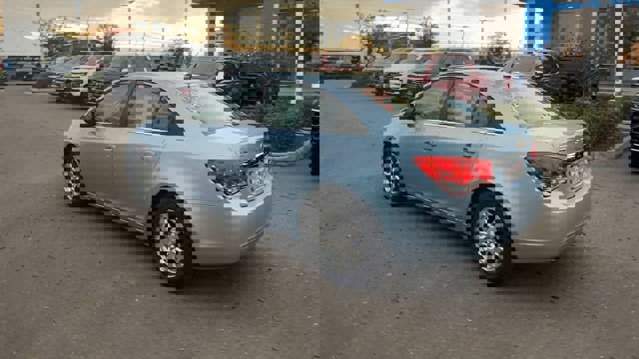 Used 2011 Chevrolet Cruze LT image 5