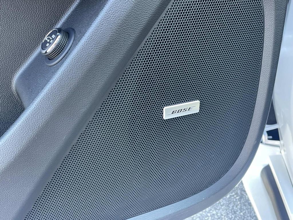 Used 2023 Chevrolet Traverse Premier image 19