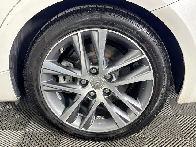 Used 2019 Lexus IS 300 RWD image 34