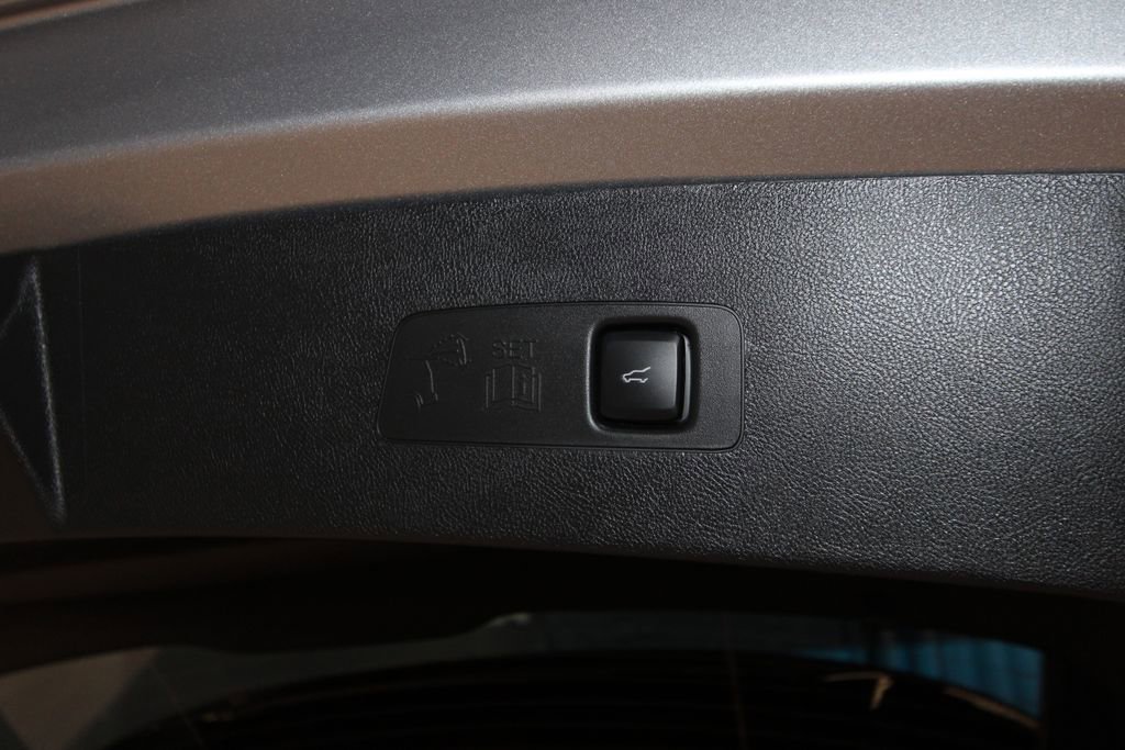 Used 2024 Lincoln Corsair Grand Touring w/ Equipment Group 301A image 38