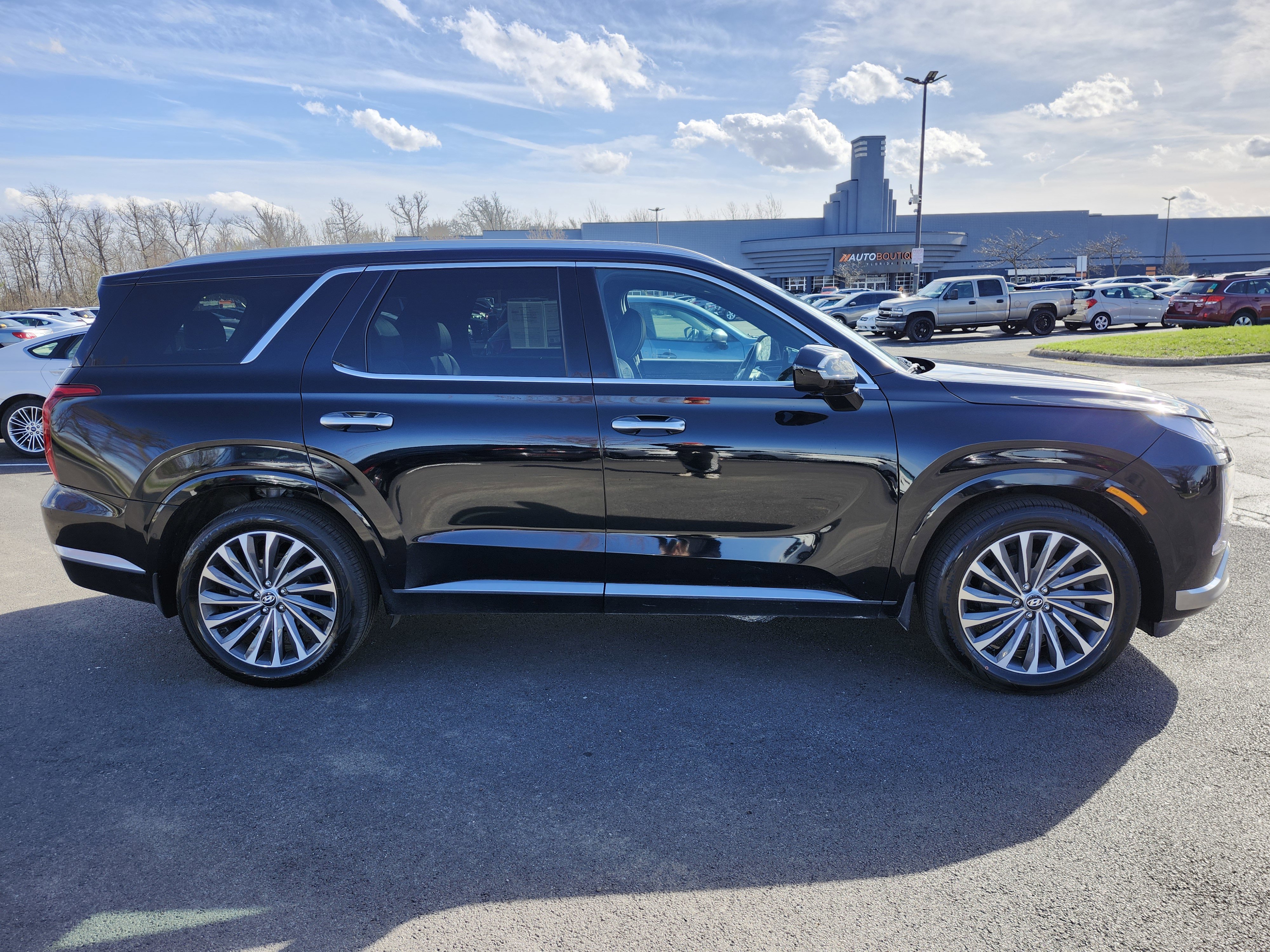 Used 2024 Hyundai Palisade Calligraphy image 22