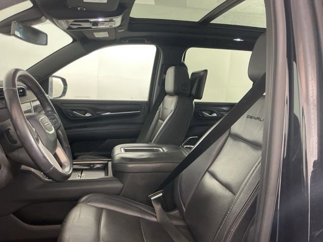 Used 2021 GMC Yukon XL Denali AWD/4WD image 14
