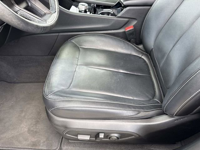 Used 2022 Jeep Grand Cherokee L Limited w/ Black Appearance Package RWD image 20