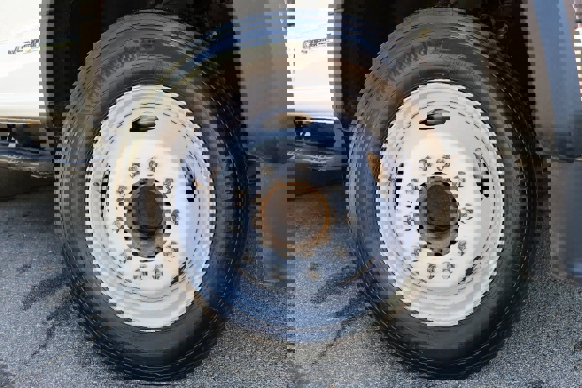 Used 2022 Ford F550 2WD Regular Cab Super Duty image 9