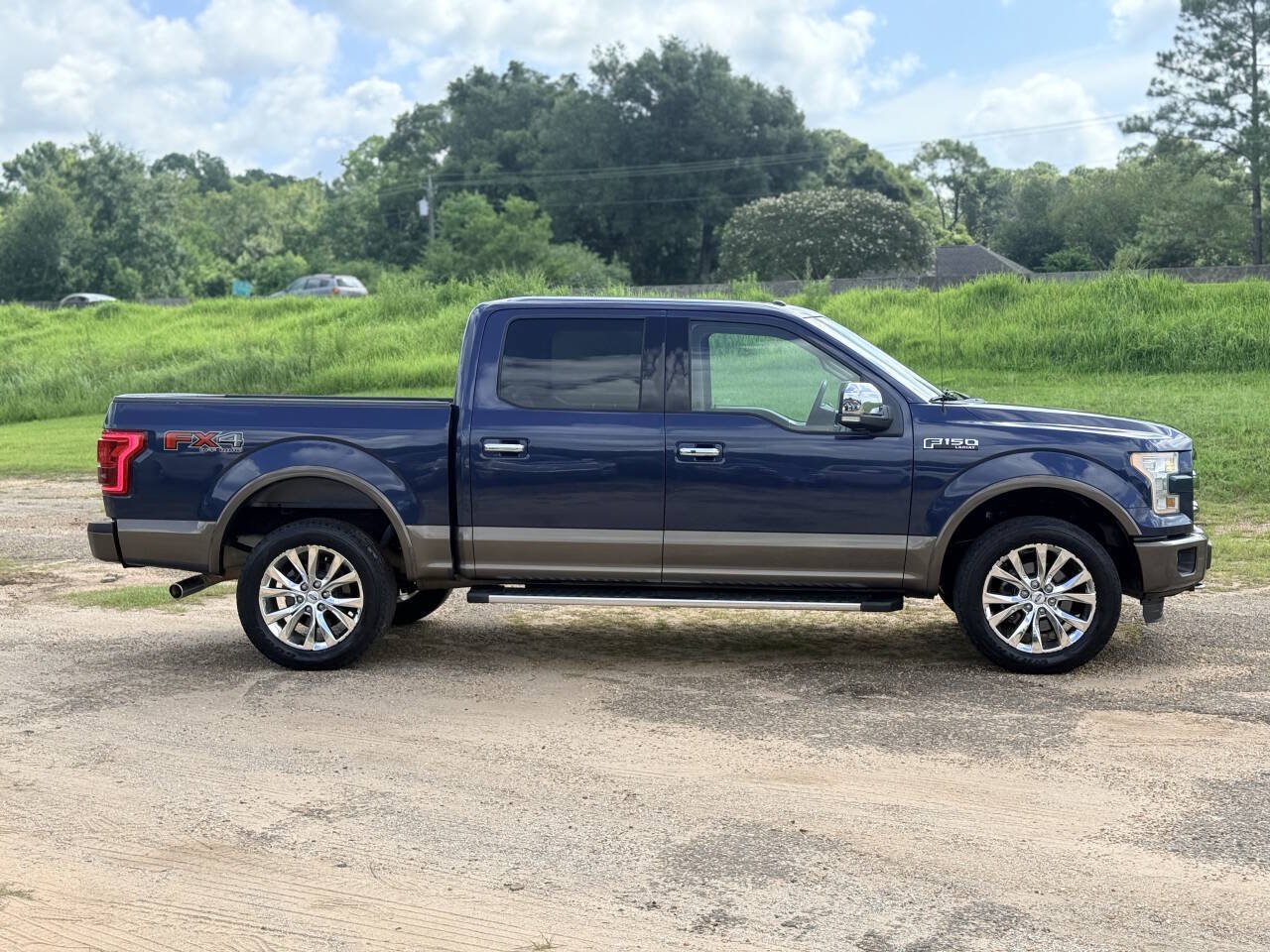 Used 2015 Ford F150 Lariat w/ Equipment Group 502A Luxury AWD/4WD image 6