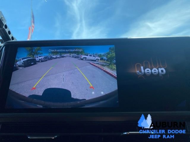 Used 2025 Jeep Wrangler Unlimited Sahara AWD/4WD image 39