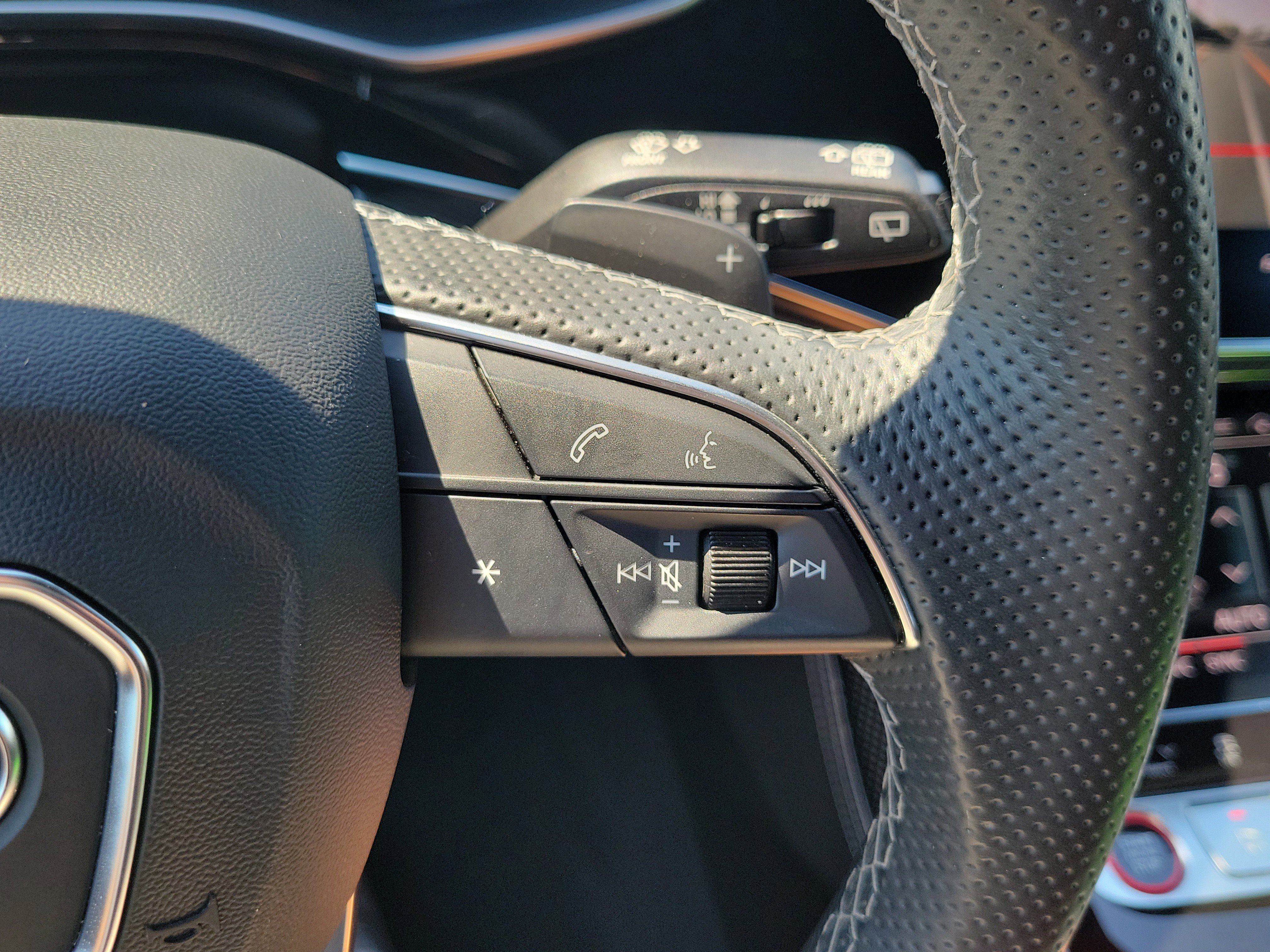 Used 2022 Audi SQ8 Prestige image 25