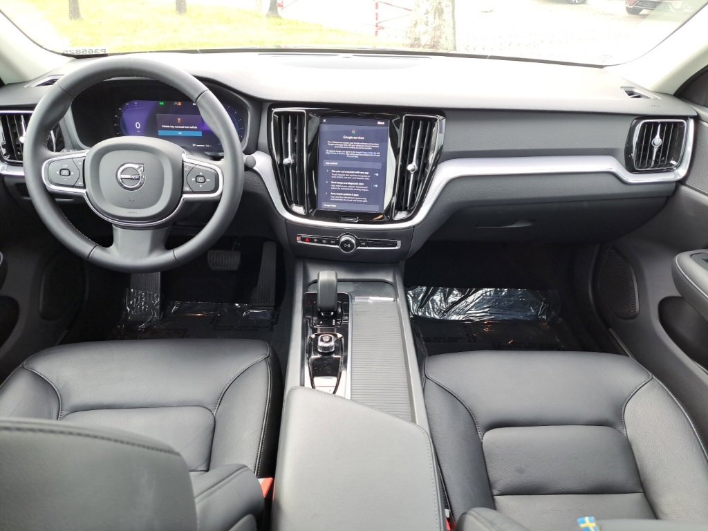 Used 2025 Volvo S60 B5 Core image 8